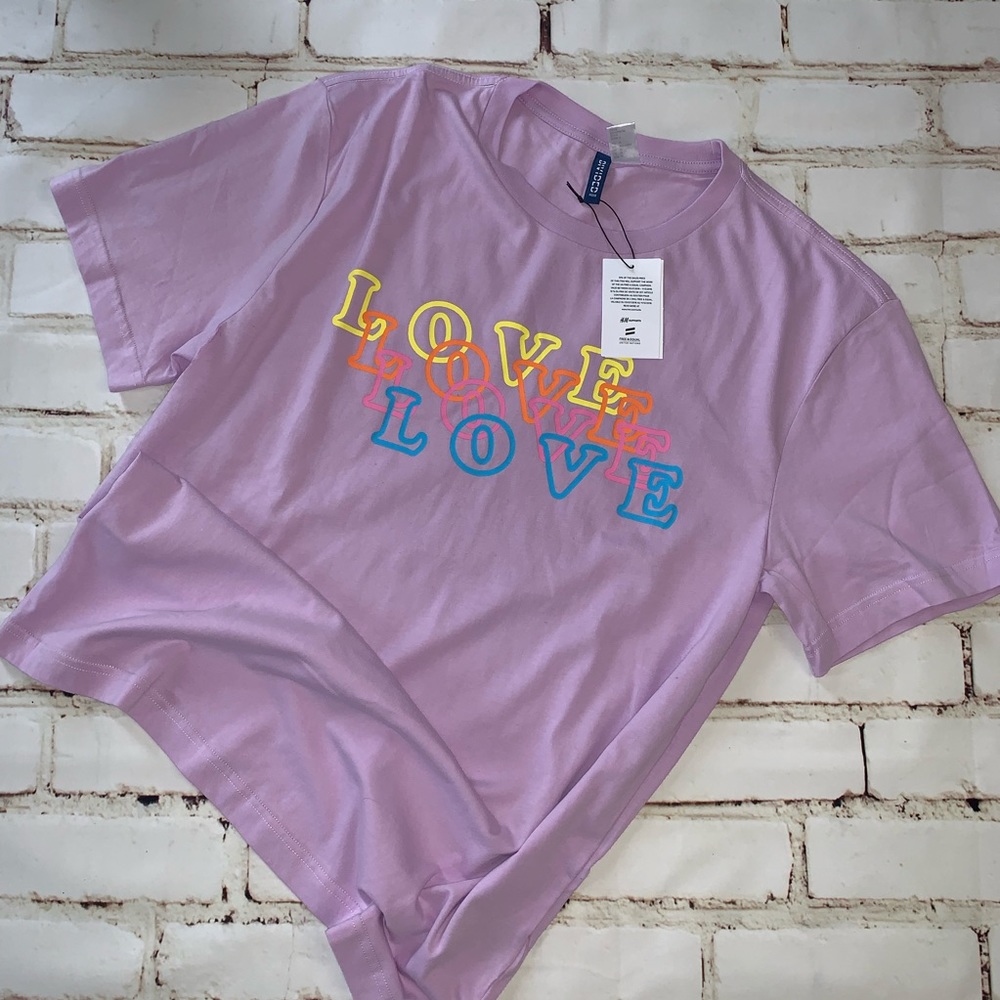 🆕[h&m] love logo t-shirt 🌈
